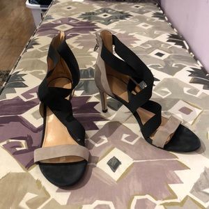 Sigerson Morrison black and taupe heel